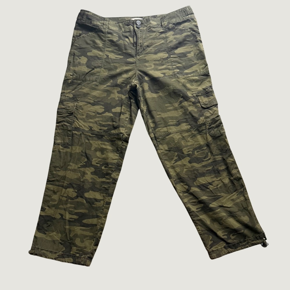 Sanctuary Camo Cargo Trousers in Olive Green
